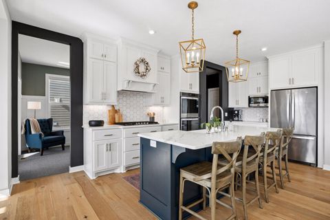 Tiny photo for 10693 39th Street N, Lake Elmo, MN 55042 (MLS # 7012497)