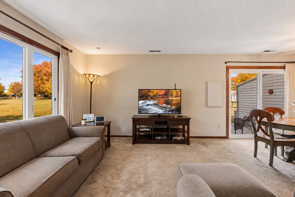 Photo of 9558 Kingsview Lane N, Maple Grove, MN 55369 (MLS # 7162738)