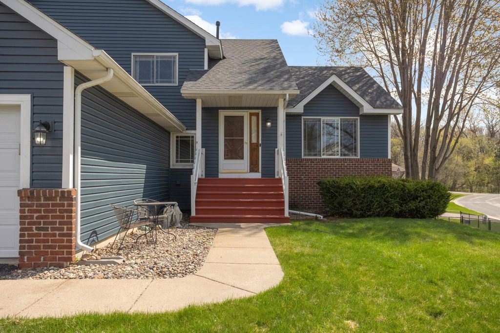 Photo of 7330 Bancroft Way, Inver Grove Heights, MN 55077 (MLS # 7061509)