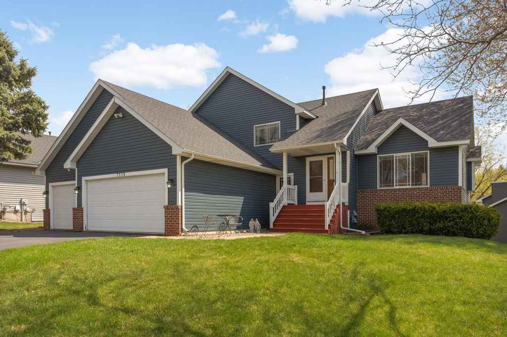 Photo of 7330 Bancroft Way, Inver Grove Heights, MN 55077 (MLS # 7061509)