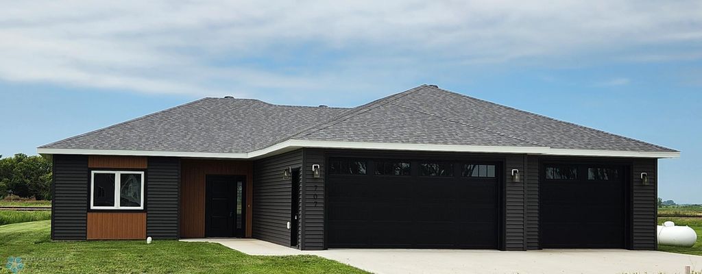Photo of 707 BLAINE Street N, Colfax, ND 58018 (MLS # 6674666)