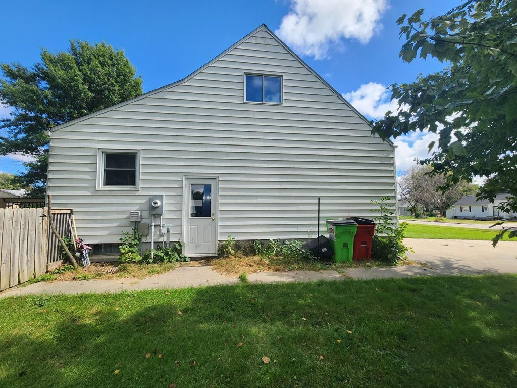 Photo of 410 2nd Street NE, Hayfield, MN 55940 (MLS # 6795888)