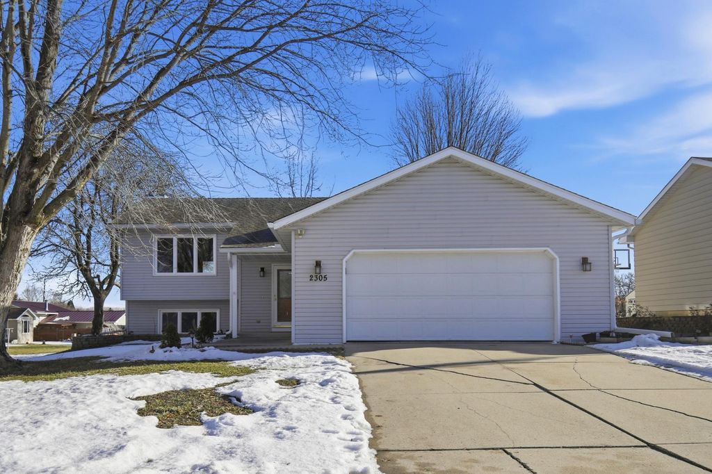 Photo of 2305 13th Street SW, Austin, MN 55912 (MLS # 7005992)