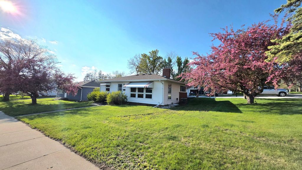 Photo of 420 James Street, Detroit Lakes, MN 56501 (MLS # 7079849)