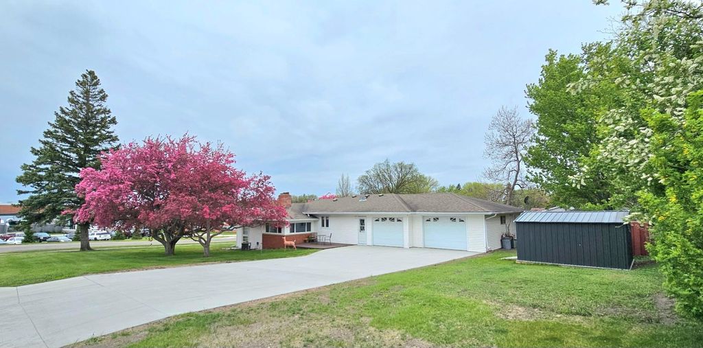 Photo of 420 James Street, Detroit Lakes, MN 56501 (MLS # 7079849)