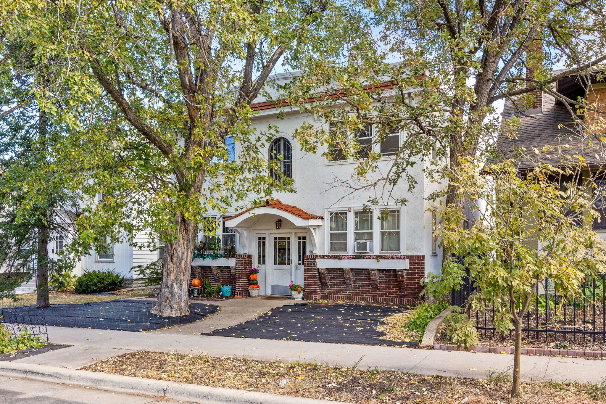 3421 Hennepin Avenue 5