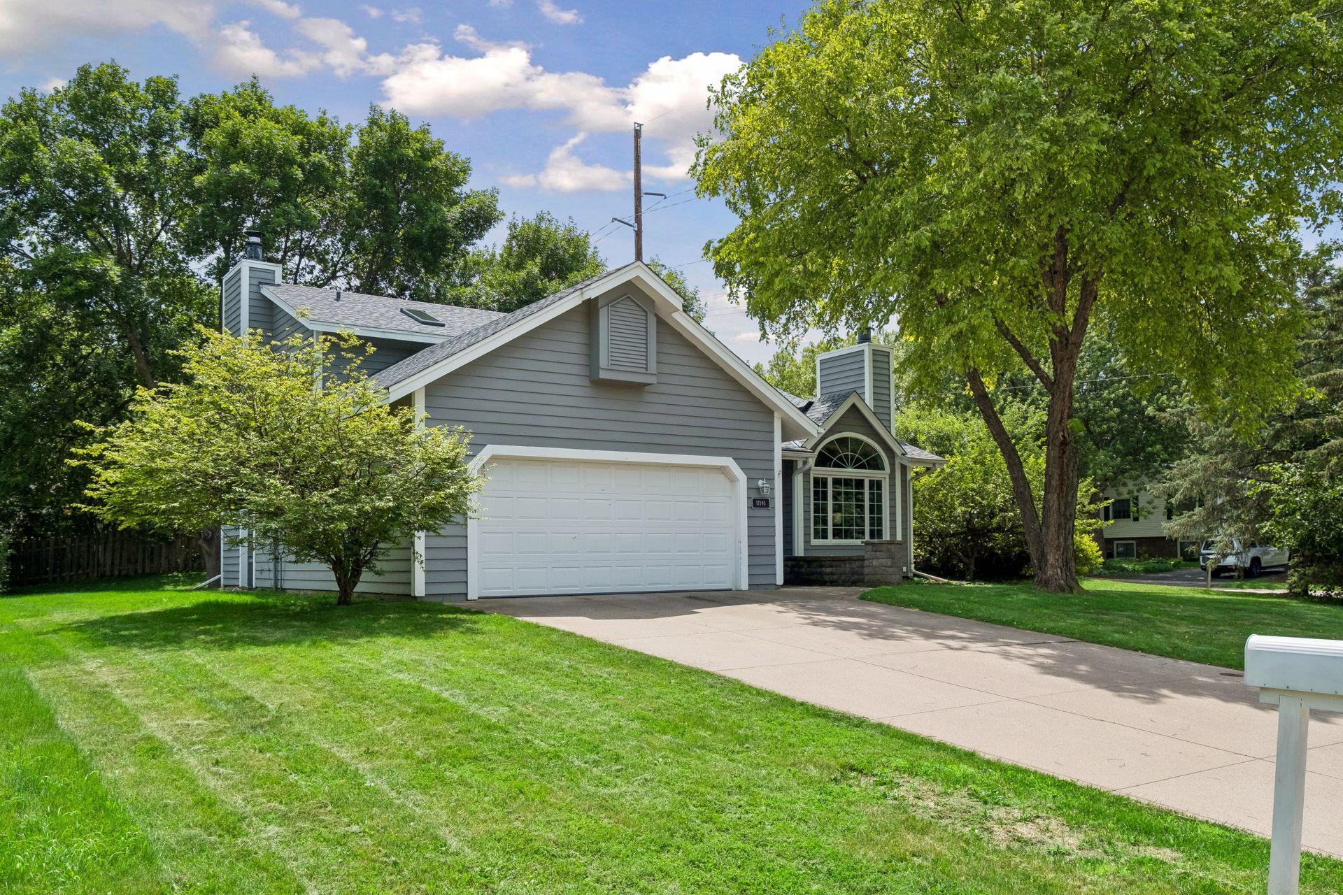 17195 Daniel Lane