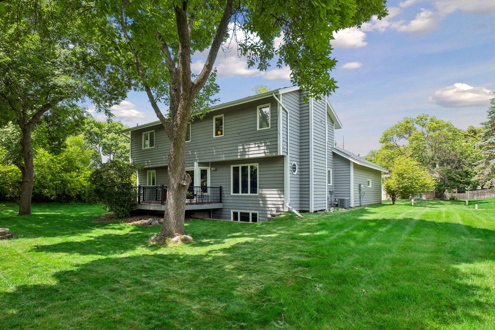 17195 Daniel Lane