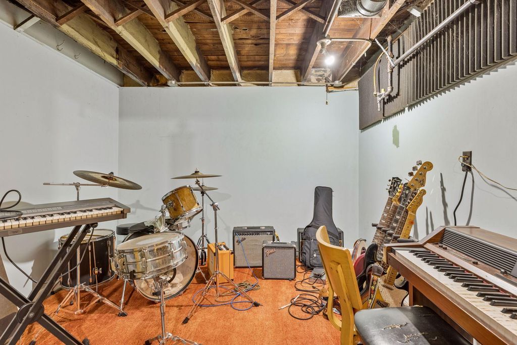 Photo of 3240 Elliot Avenue, Minneapolis, MN 55407 (MLS # 7055776)