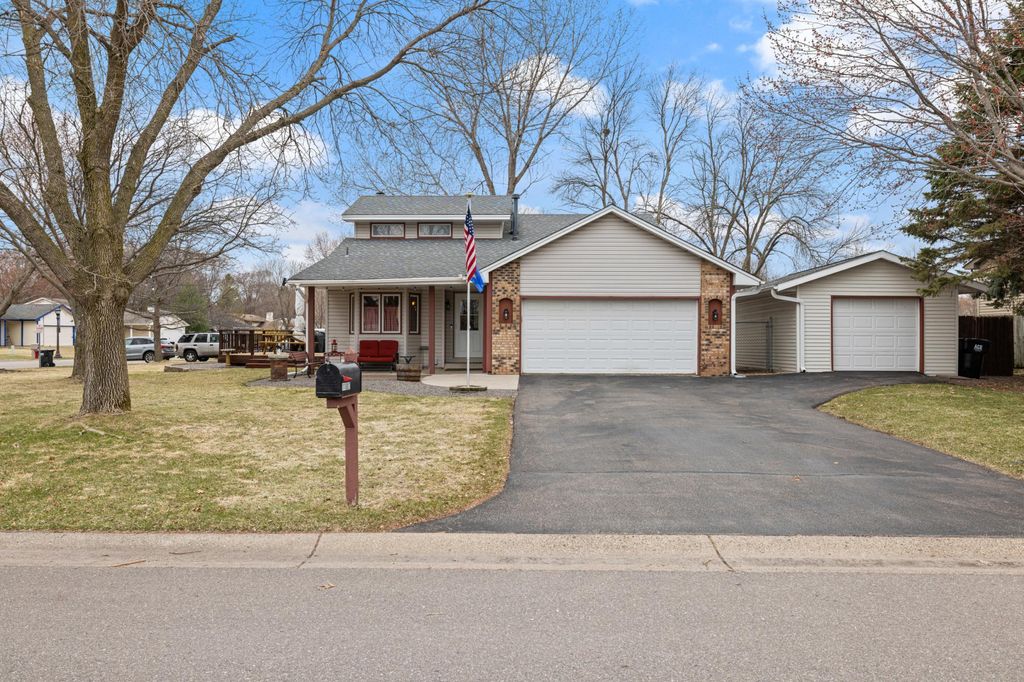 Photo of 11807 Pennsylvania Avenue N, Champlin, MN 55316 (MLS # 7044616)