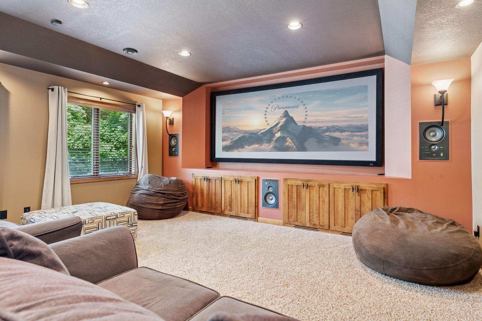 Woodbury, Minnesota 55129, United States, 5 Bedrooms Bedrooms, ,5 BathroomsBathrooms,Residential,Coming Soon,148151