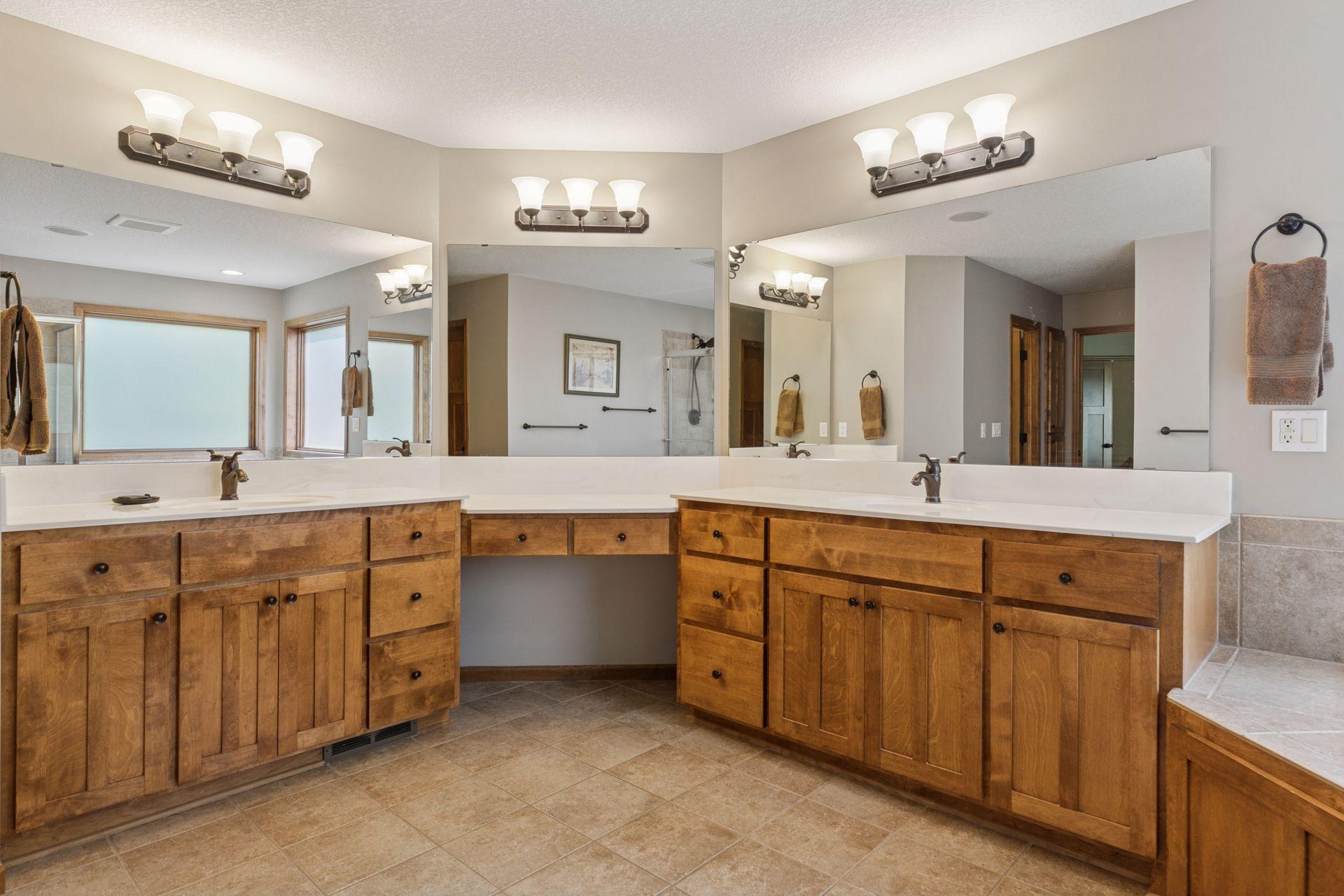 Woodbury, Minnesota 55129, United States, 5 Bedrooms Bedrooms, ,5 BathroomsBathrooms,Residential,Coming Soon,148151