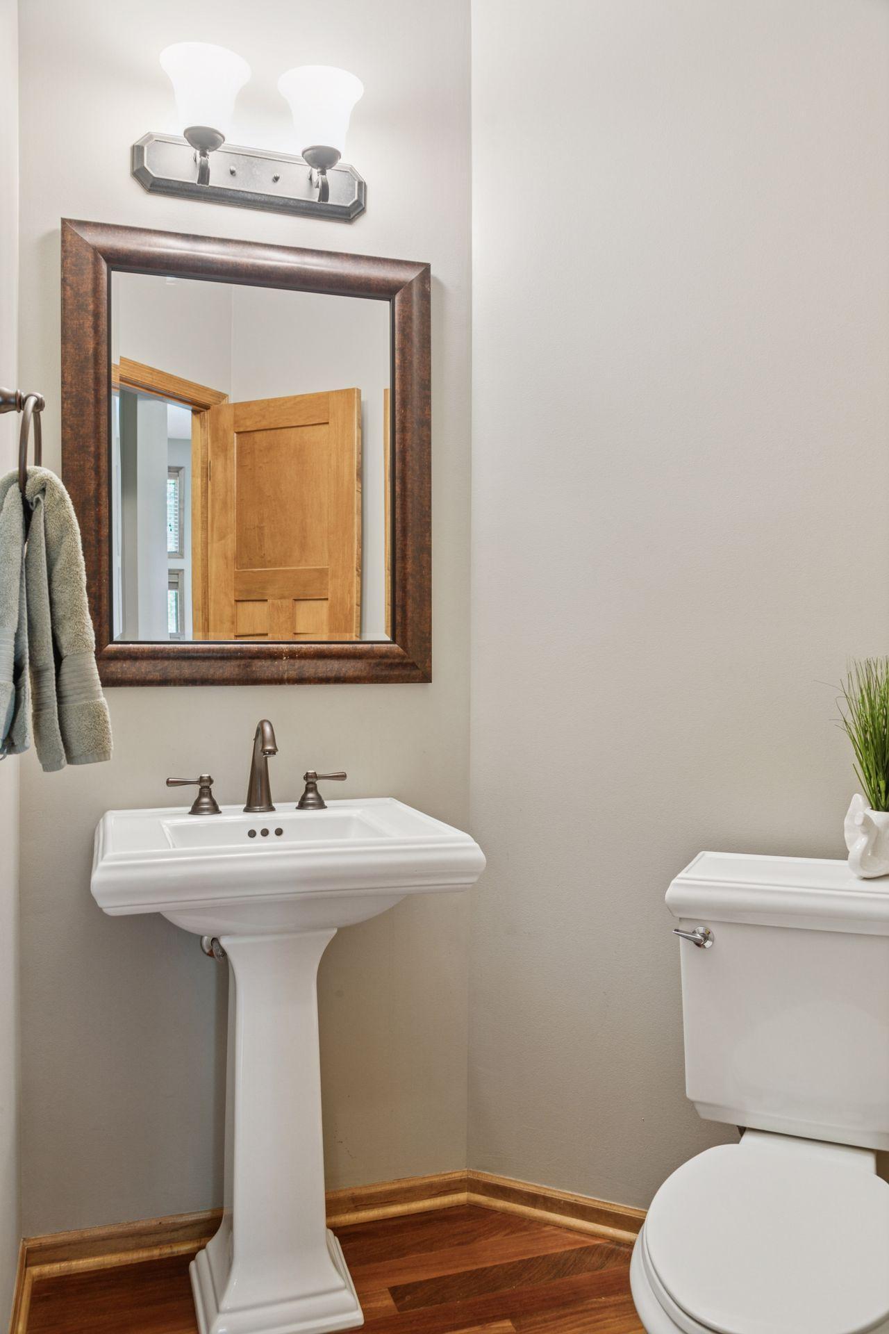 Woodbury, Minnesota 55129, United States, 5 Bedrooms Bedrooms, ,5 BathroomsBathrooms,Residential,Coming Soon,148151