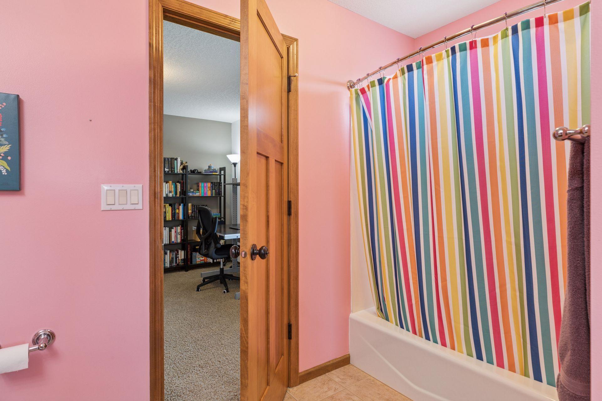 Woodbury, Minnesota 55129, United States, 5 Bedrooms Bedrooms, ,5 BathroomsBathrooms,Residential,Coming Soon,148151