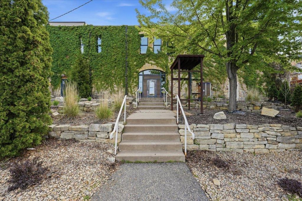 Photo of 509-513 2nd Street, Hudson, WI 54016 (MLS # 7073865)
