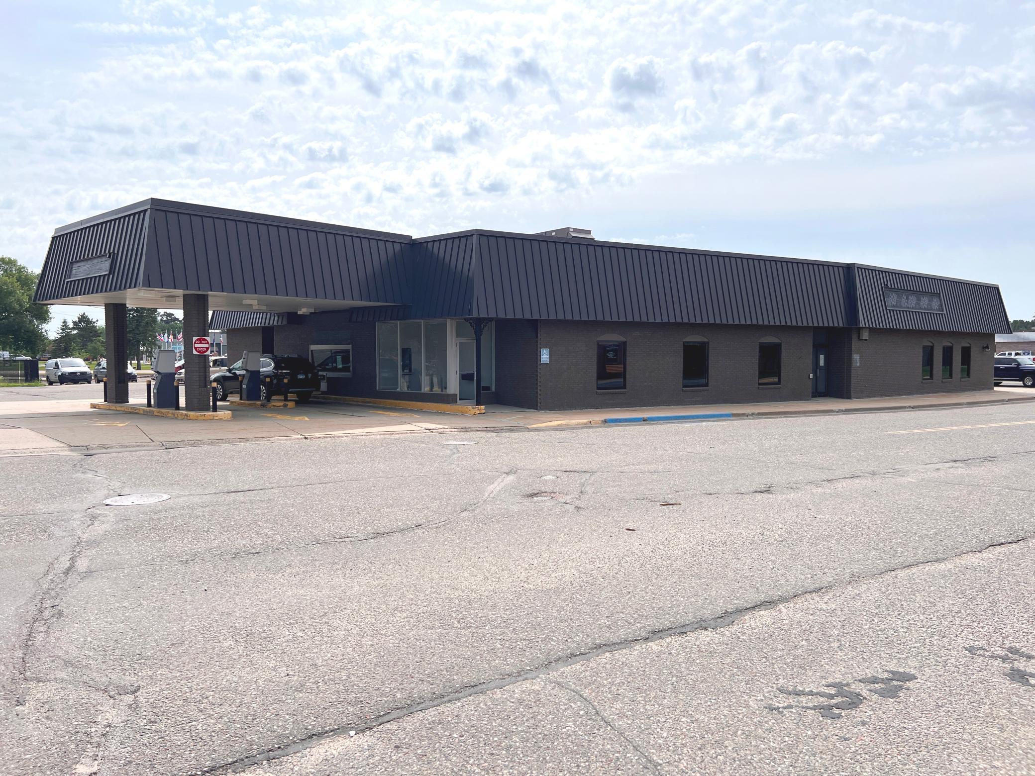 4284 Main Street