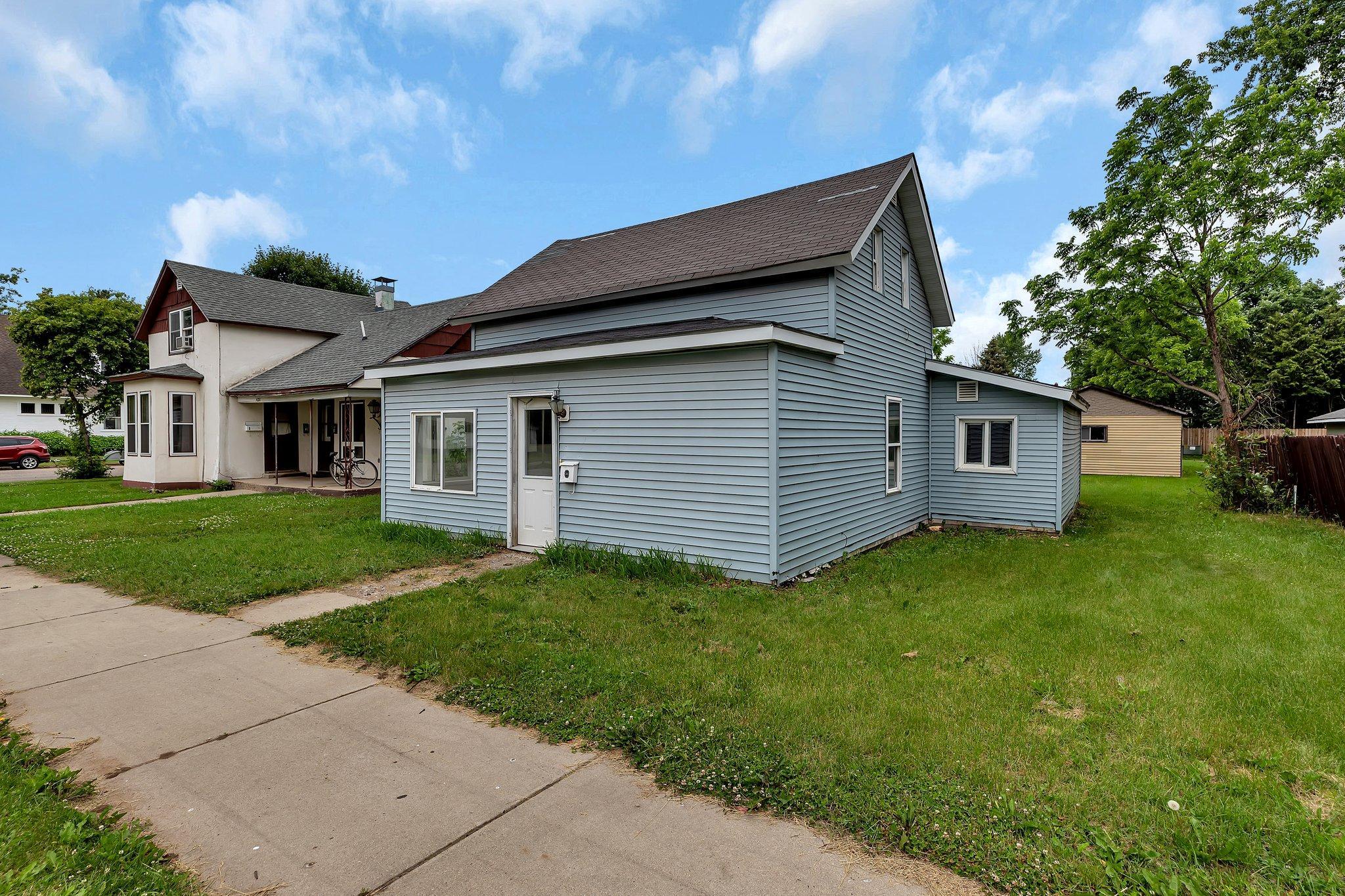 417 1st Street SW