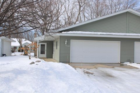 Photo of 542 Graham Street SW, Hutchinson, MN 55350 (MLS # 7028421)