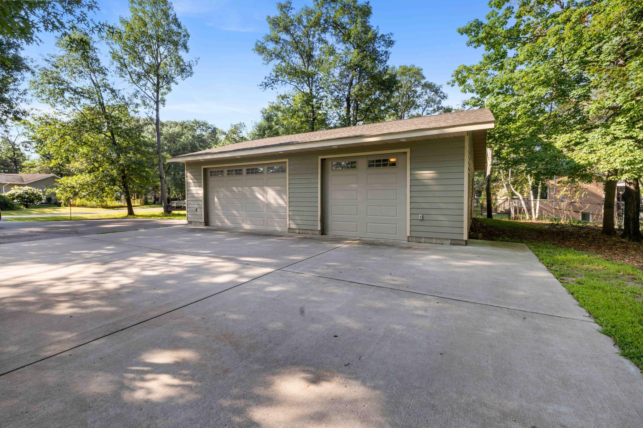 16326 Birchwood Lane