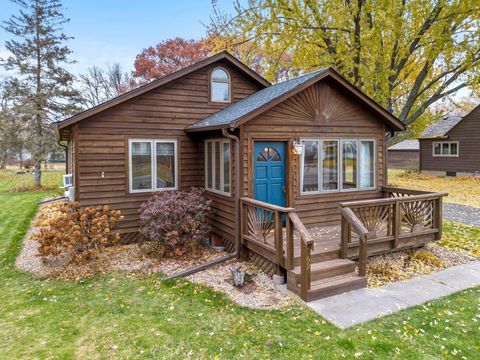 2695 Harvester Avenue E Maplewood MN 55119