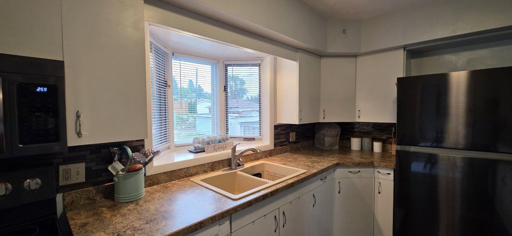 Photo of 426 9th Street NW, Valley City, ND 58072 (MLS # 7145662)