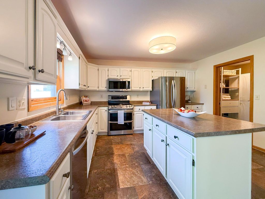 Photo of 411 Waterview Lane NW, Rochester, MN 55901 (MLS # 7106766)