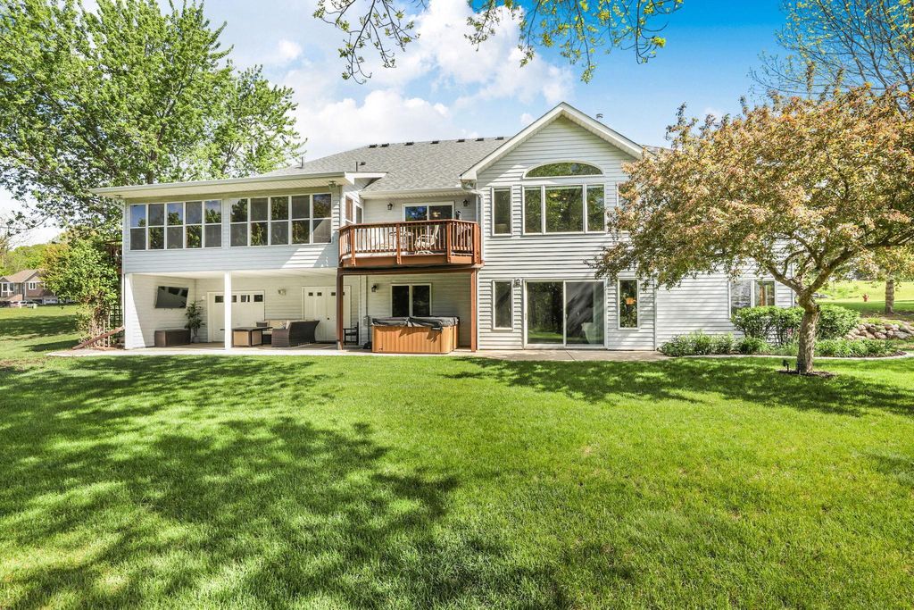 Photo of 400 Klarsyn Street SE, Cokato, MN 55321 (MLS # 7078263)