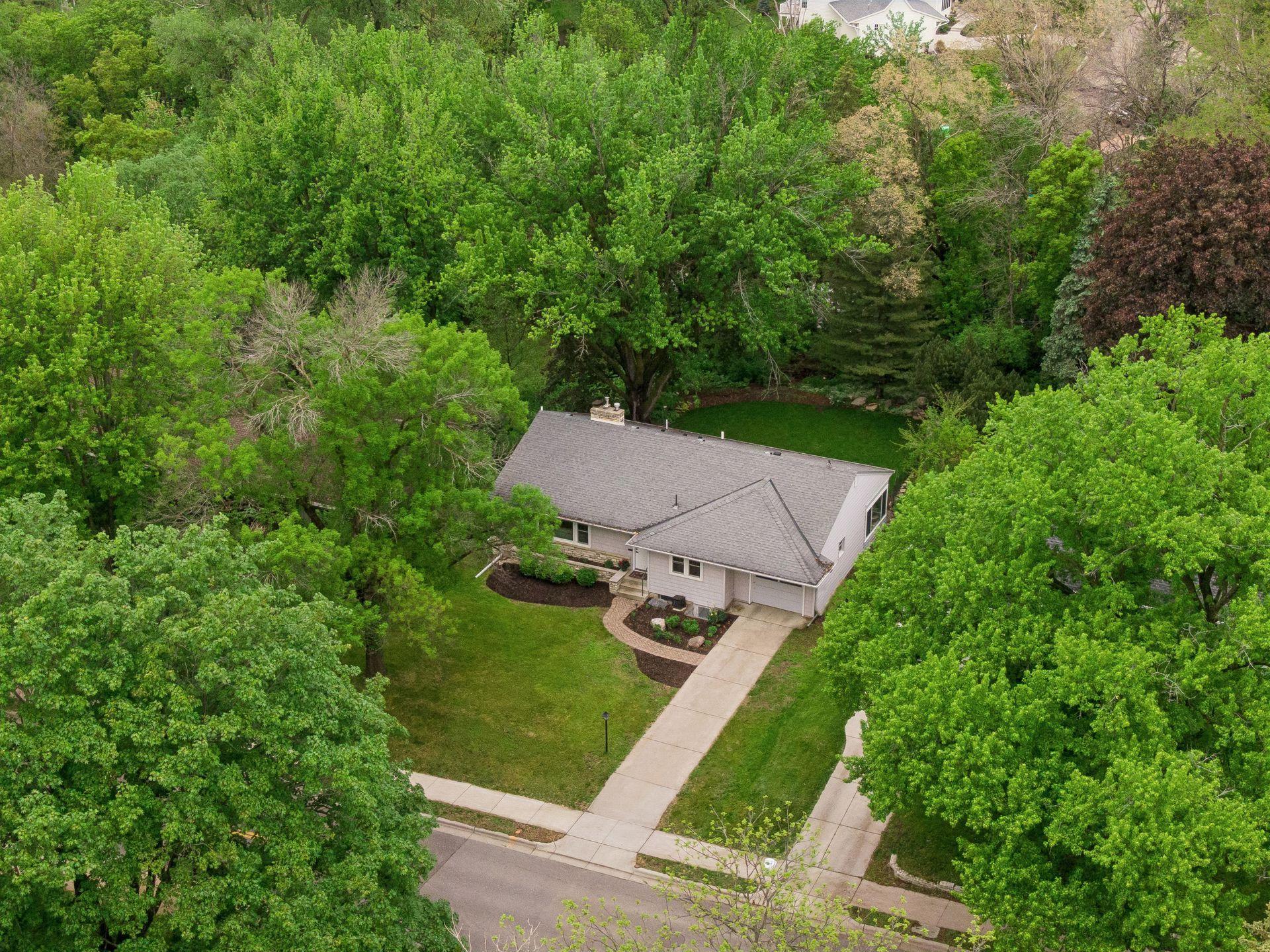 3932 W 58th Street