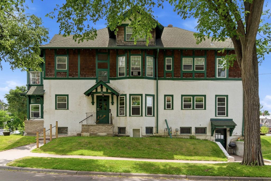 Photo of 301 W 22nd Street, Minneapolis, MN 55404 (MLS # 7086230)