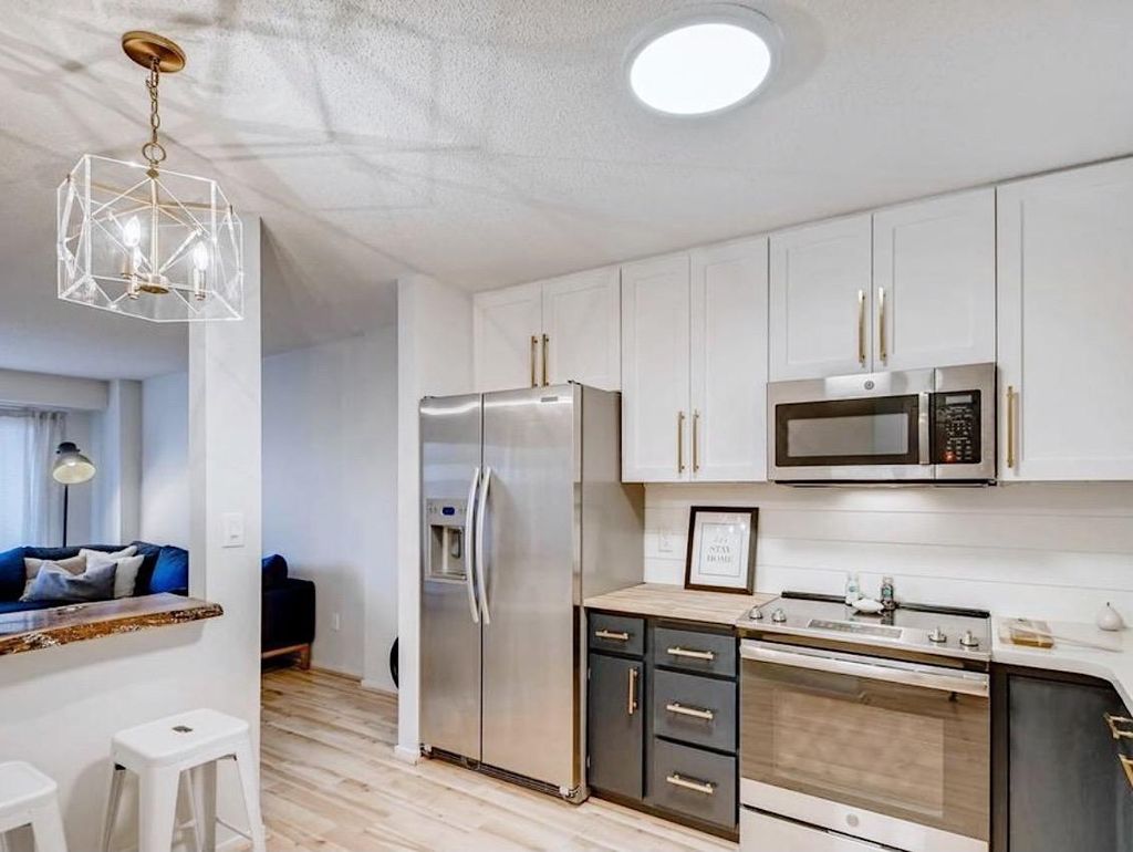 Photo of 121 Washington Avenue S #603, Minneapolis, MN 55401 (MLS # 7063948)