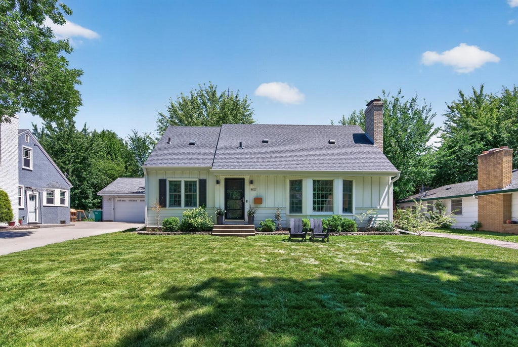 Photo of 6421 Humboldt Avenue S, Richfield, MN 55423 (MLS # 7108984)