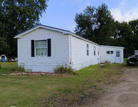 Photo of 300 Main Street E #1, Bertha, MN 56437 (MLS # 6783441)