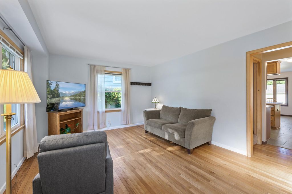 Photo of 3514 Sumter Avenue S, Saint Louis Park, MN 55426 (MLS # 6732103)