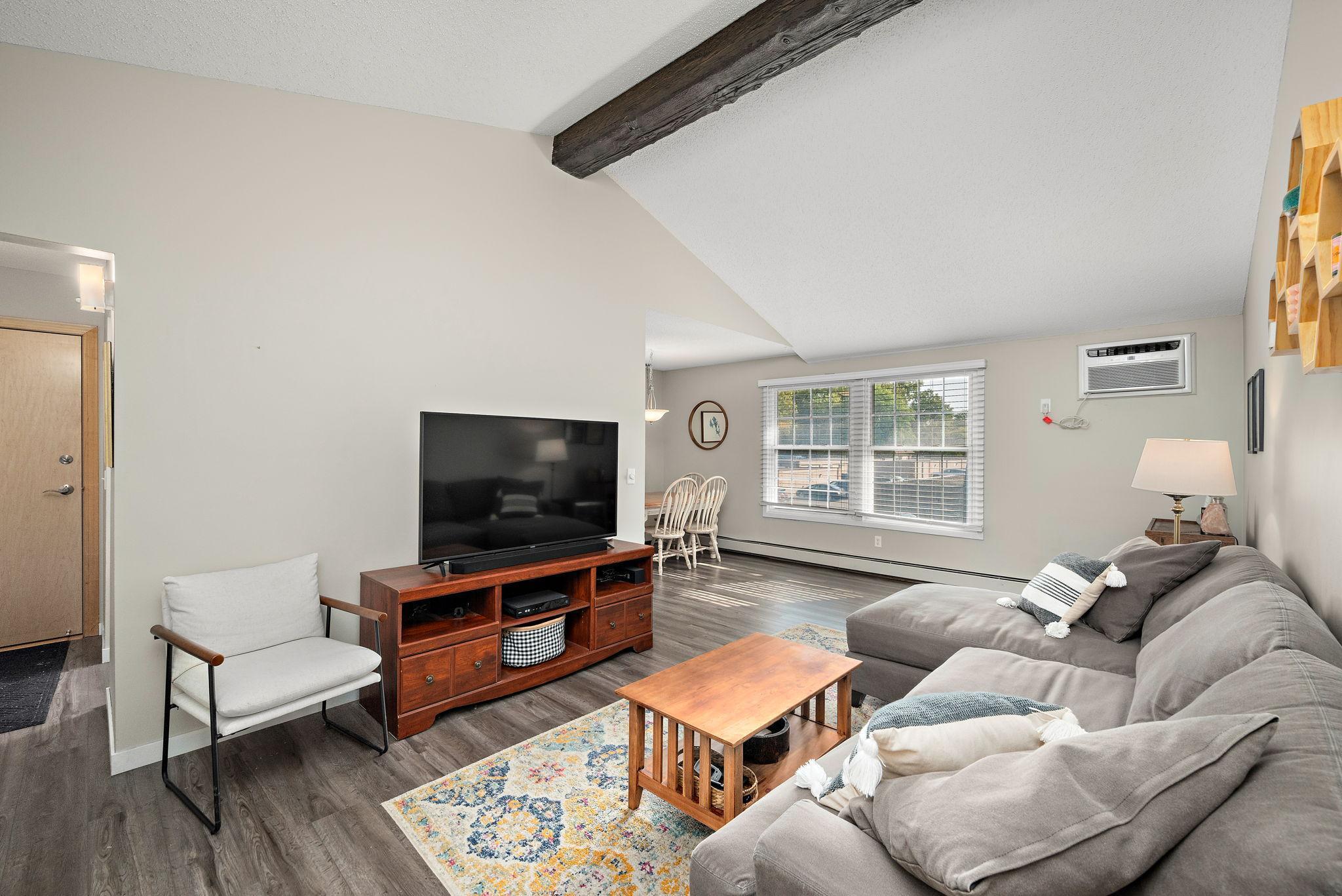 4618 Cedar Lake Road S 6