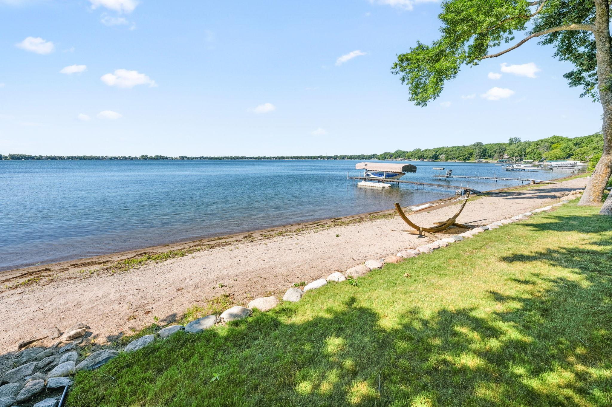 1308 Woodlawn Beach