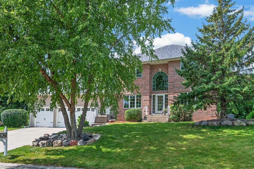 Photo of 1145 Cove Circle, Minnetrista, MN 55364 (MLS # 7126036)