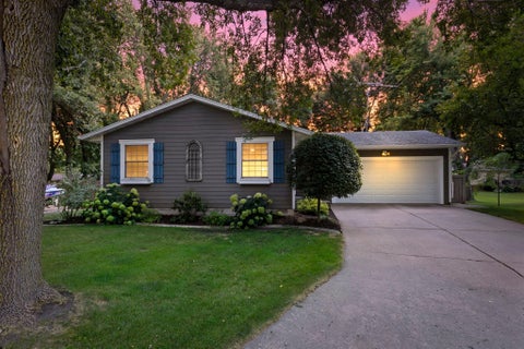 Photo of 824 Craig Avenue SW, Hutchinson, MN 55350 (MLS # 7121308)