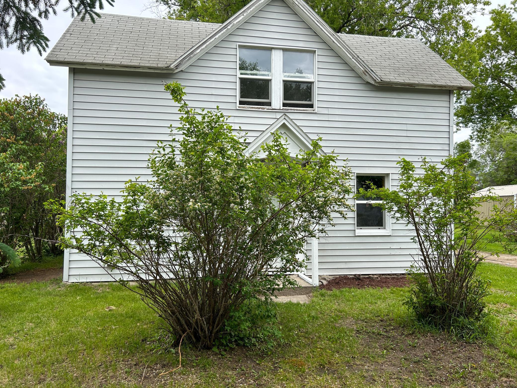216 Main Avenue S
