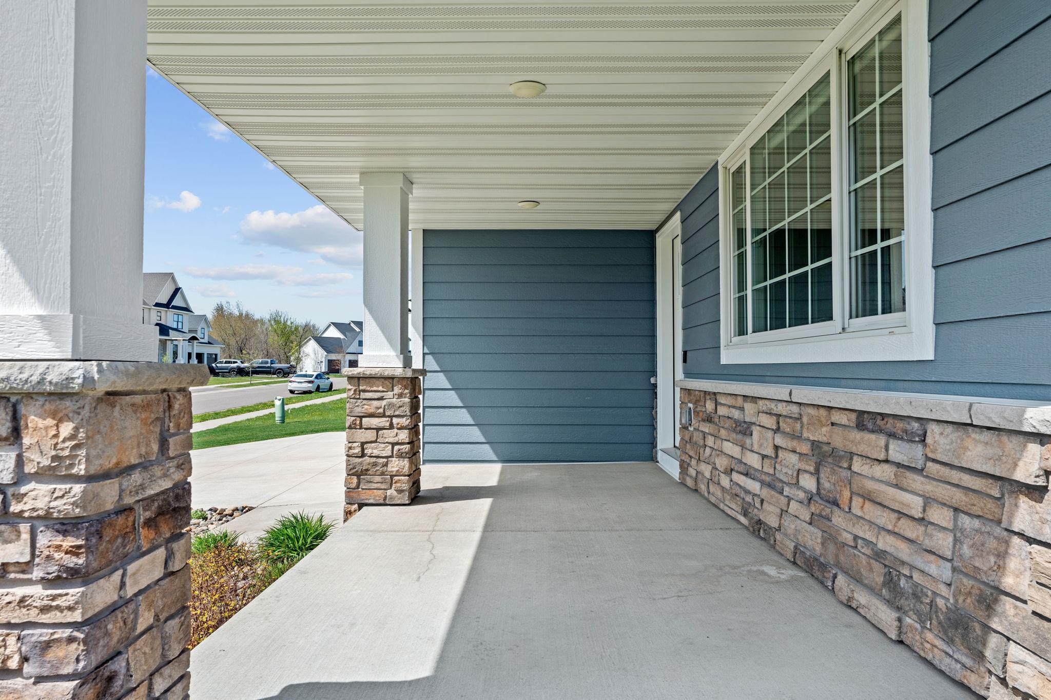 11556 Lakewood Court NE