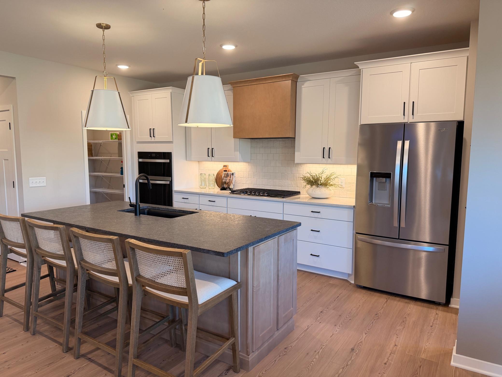 16460 Comstock Lane N