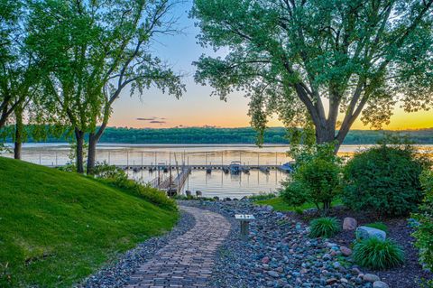 120 Eastbank Court N North Hudson WI 54016