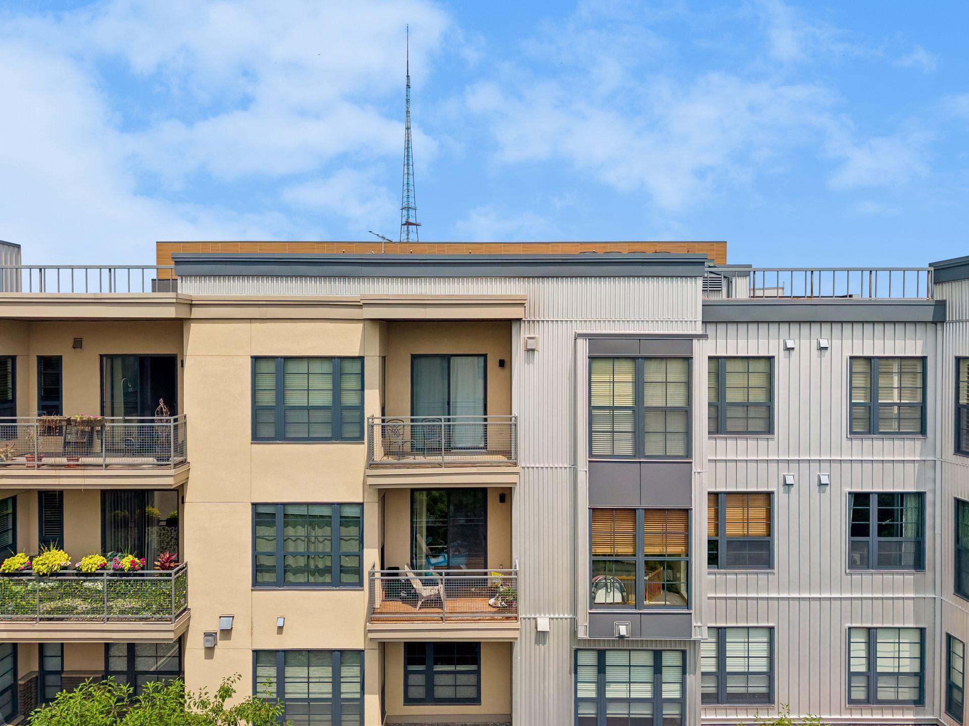 2566 Ellis Avenue 416
