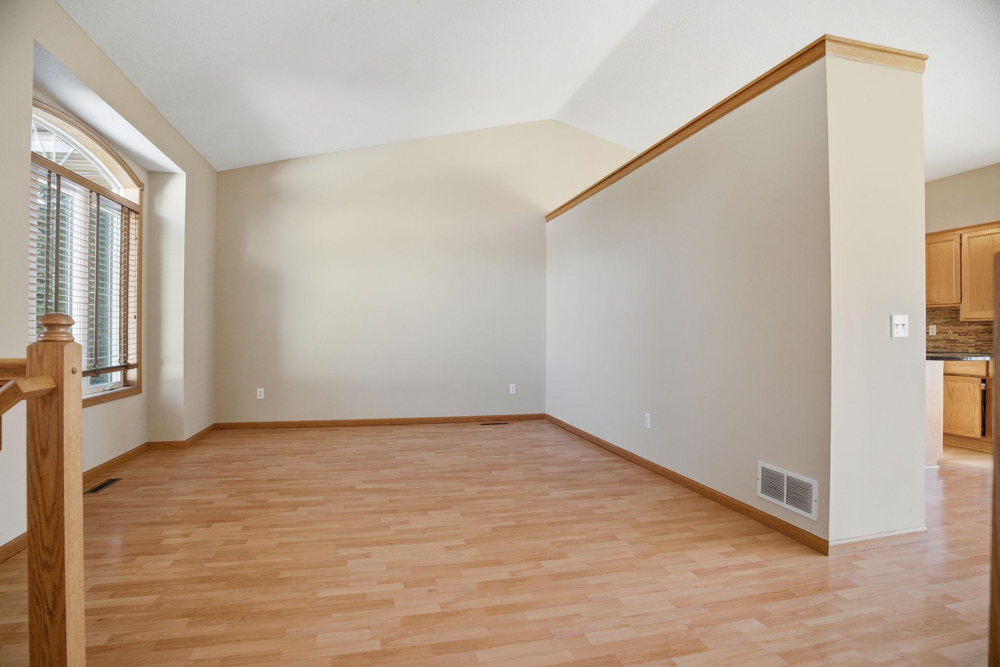 10248 Washington Court NE