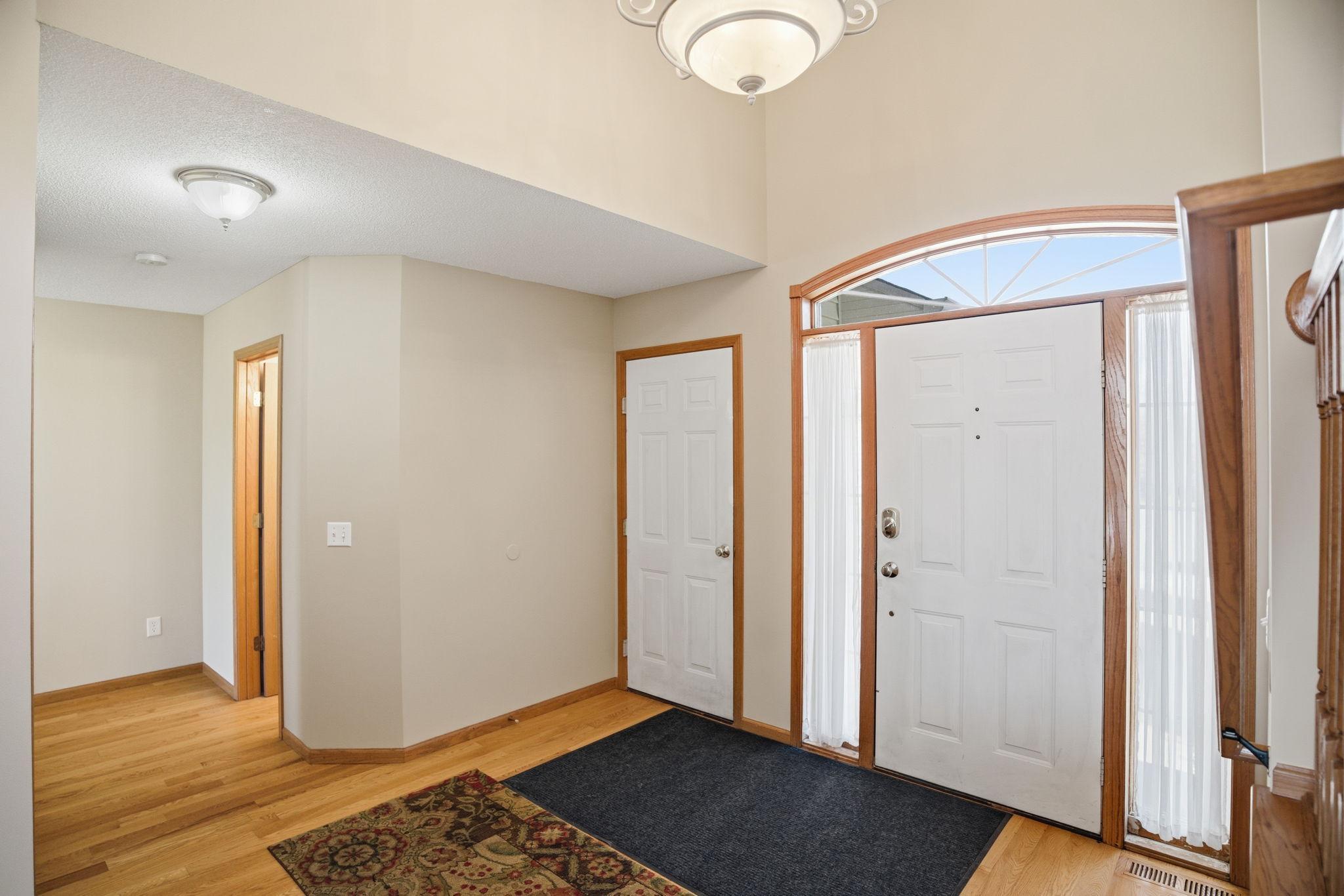 10248 Washington Court NE