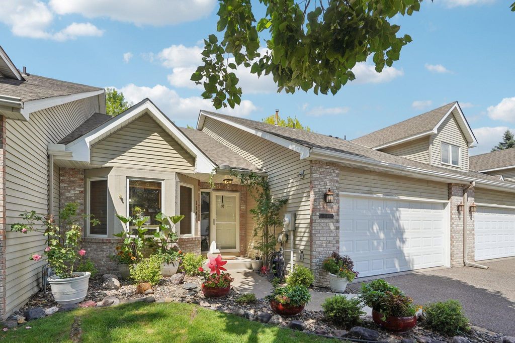 Photo of 1140 Trenton Circle N, Plymouth, MN 55441 (MLS # 7019360)