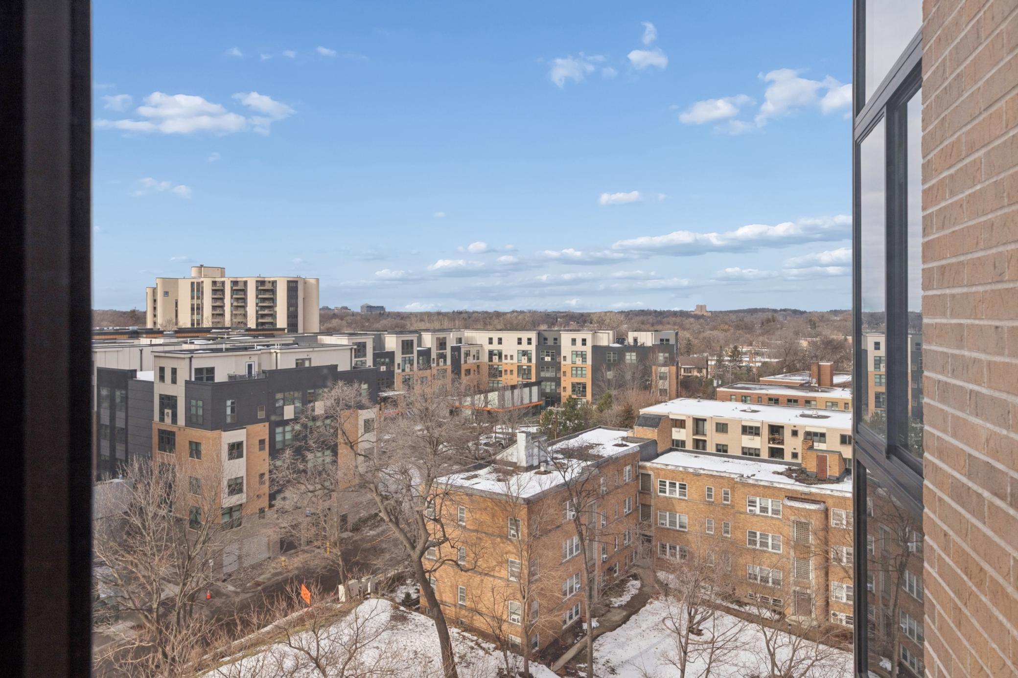 2950 Dean Parkway 1005