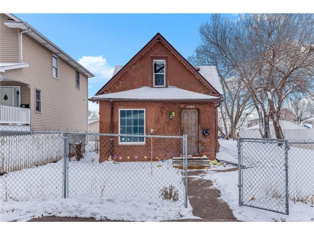 Photo of 2210 Aldrich Avenue N, Minneapolis, MN 55411 (MLS # 7006207)