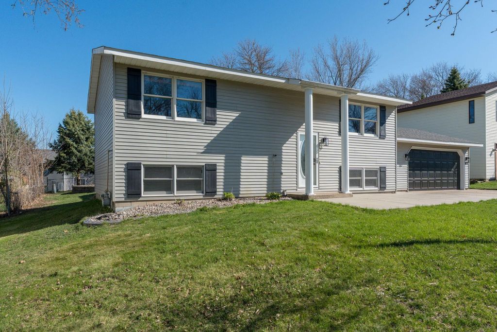 Photo of 504 W North Street, Janesville, MN 56048 (MLS # 7060364)
