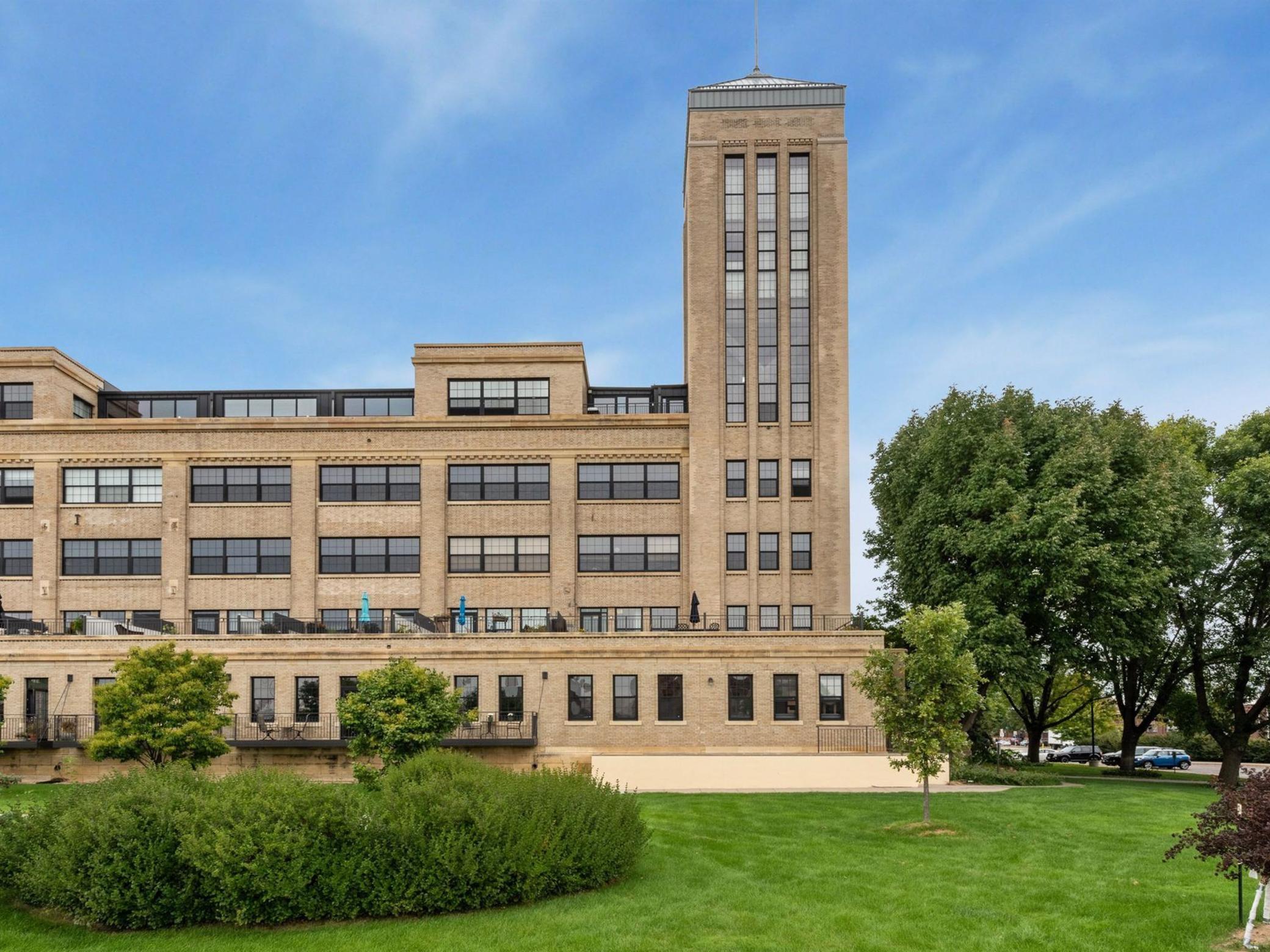730 Stinson Boulevard 106