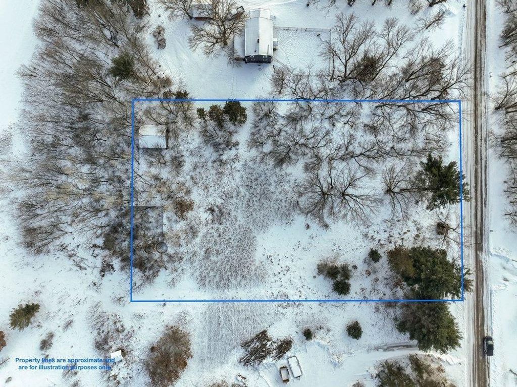 Photo of 963 23rd Street, Prairie Lake Twp, WI 54728 (MLS # 7008001)